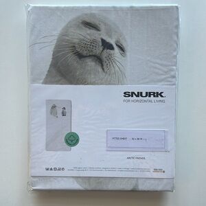SNURK LIVING Arctic Friends Crib Sheet in White